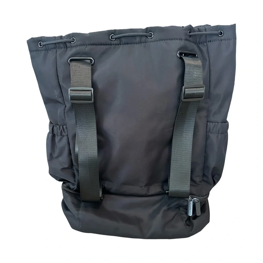 Beyond Yoga NWT Convertible Backpack Black